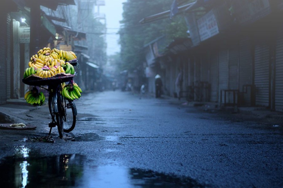 Traveling during the monsoon season in Vietnam is a suitable choice for those who want to save money, avoid crowds and have a local experience